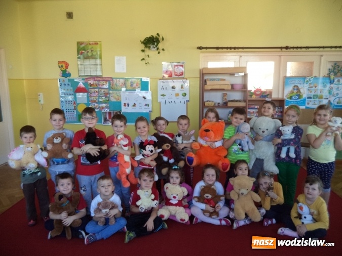 Zdjęcie w galerii na portalu naszwodzislaw.com: Obchody Światowego Dnia Pluszowego Misia w przedszkolu nr 2 w Pszowie wiadomości z regionu