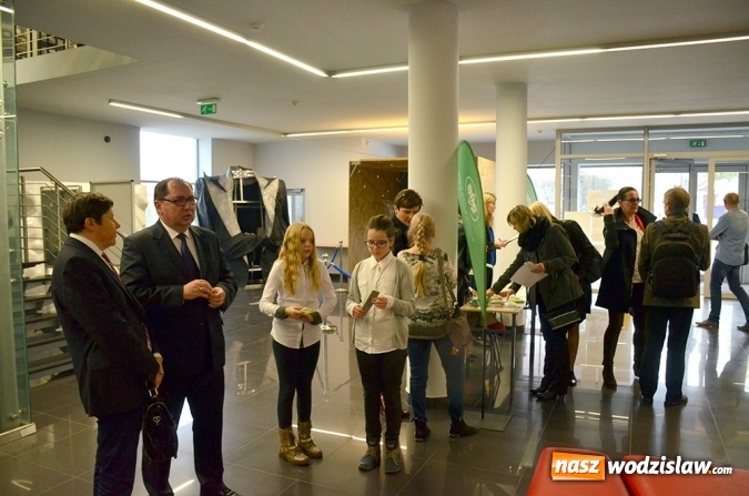 Zdjęcie w galerii na portalu naszwodzislaw.com: Laureaci konkursu ZIELONA PRACOWNIA_PROJEKT zostali nagrodzeni  wiadomości z regionu