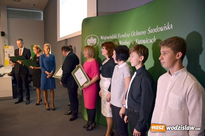 Zdjęcie w galerii na portalu naszwodzislaw.com: Laureaci konkursu ZIELONA PRACOWNIA_PROJEKT zostali nagrodzeni  wiadomości z regionu