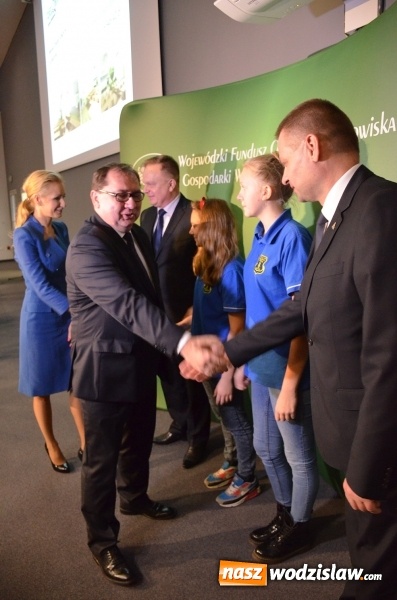 Zdjęcie w galerii na portalu naszwodzislaw.com: Laureaci konkursu ZIELONA PRACOWNIA_PROJEKT zostali nagrodzeni  wiadomości z regionu