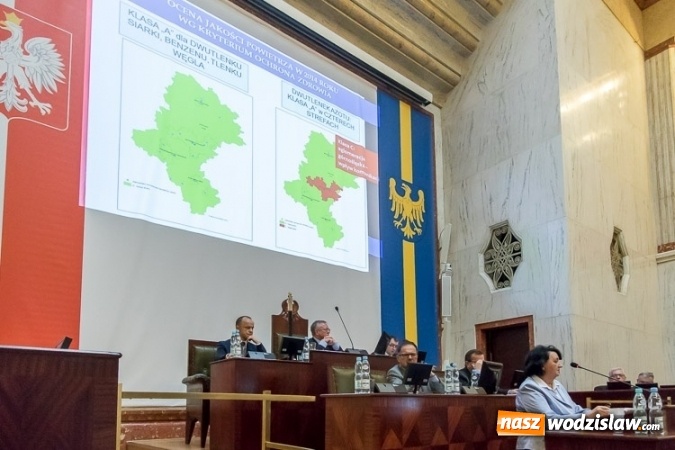 Zdjęcie w galerii na portalu naszwodzislaw.com: Wspólnym głosem za czystym powietrzem - o smogu na sesji sejmiku wiadomości z regionu