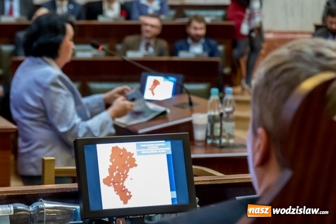 Zdjęcie w galerii na portalu naszwodzislaw.com: Wspólnym głosem za czystym powietrzem - o smogu na sesji sejmiku wiadomości z regionu