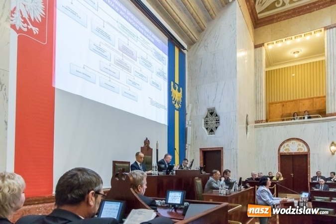 Zdjęcie w galerii na portalu naszwodzislaw.com: Wspólnym głosem za czystym powietrzem - o smogu na sesji sejmiku wiadomości z regionu