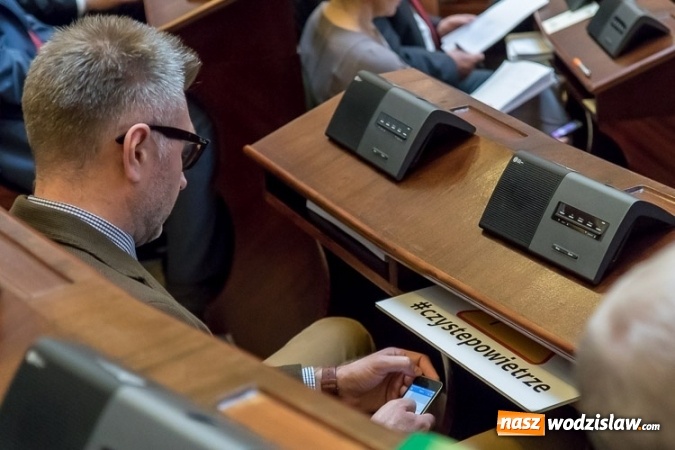 Zdjęcie w galerii na portalu naszwodzislaw.com: Wspólnym głosem za czystym powietrzem - o smogu na sesji sejmiku wiadomości z regionu