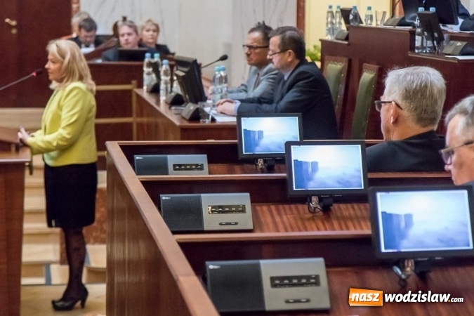 Zdjęcie w galerii na portalu naszwodzislaw.com: Wspólnym głosem za czystym powietrzem - o smogu na sesji sejmiku wiadomości z regionu