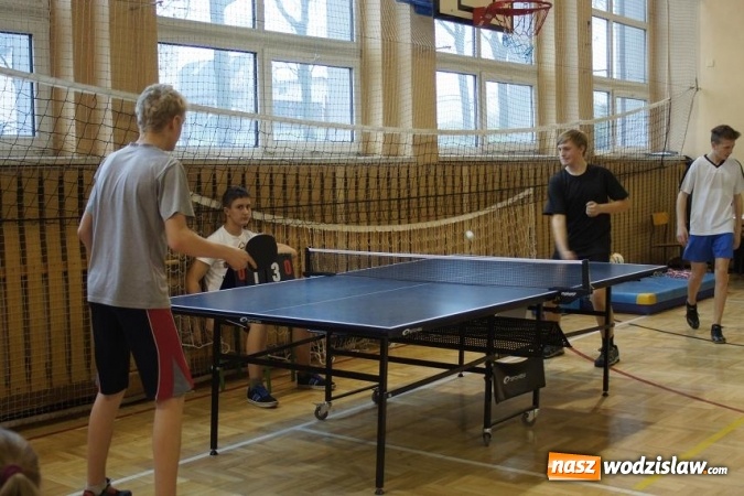 Zdjęcie w galerii na portalu naszwodzislaw.com: Klub sportowy 