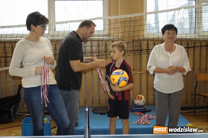 Zdjęcie w galerii na portalu naszwodzislaw.com: Klub sportowy 