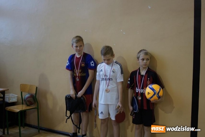 Zdjęcie w galerii na portalu naszwodzislaw.com: Klub sportowy 