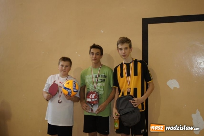 Zdjęcie w galerii na portalu naszwodzislaw.com: Klub sportowy 