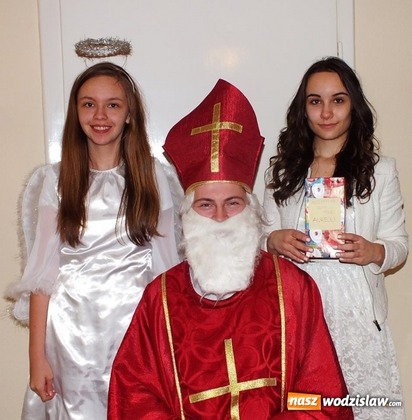 Zdjęcie w galerii na portalu naszwodzislaw.com: Święty Mikołaj zawitał do kokoszyckich domów  wiadomości z regionu