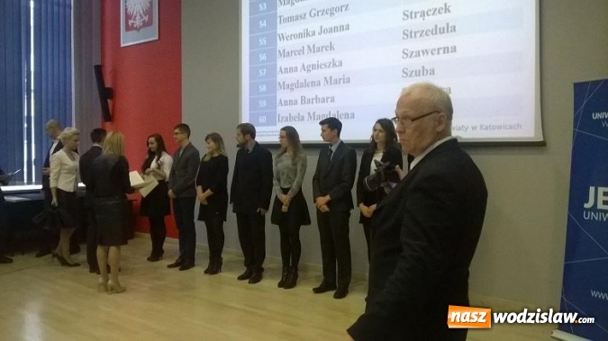 Zdjęcie w galerii na portalu naszwodzislaw.com: Weronika Strączek z LO w Gogołowej stypendystką Prezesa Rady Ministrów wiadomości z regionu