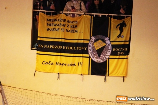 Zdjęcie w galerii na portalu naszwodzislaw.com: Najmłodsi wychowankowie KS Naprzód Rydułtowy pokazali serce do walki na boisku, ale na Górnika Zabrze nie było mocnych wiadomości z regionu