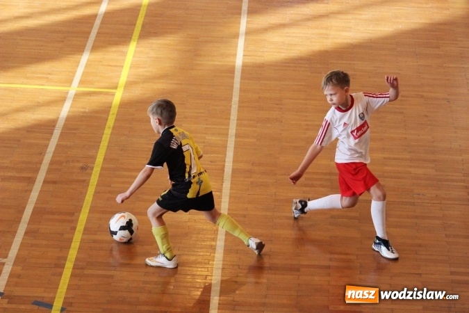 Zdjęcie w galerii na portalu naszwodzislaw.com: Najmłodsi wychowankowie KS Naprzód Rydułtowy pokazali serce do walki na boisku, ale na Górnika Zabrze nie było mocnych wiadomości z regionu