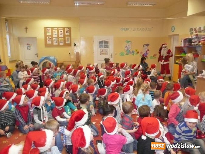 Zdjęcie w galerii na portalu naszwodzislaw.com: Święty Mikołaj odwiedził przedszkole w Mszanie i Połomi wiadomości z regionu