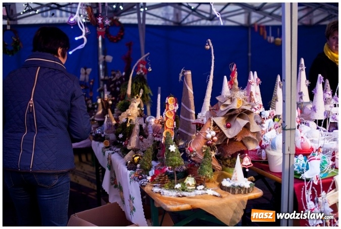 Zdjęcie w galerii na portalu naszwodzislaw.com: I Bożonarodzeniowy Jarmark Rękodzieła przy Ośrodku Kultury w Gołkowicach za nami! wiadomości z regionu
