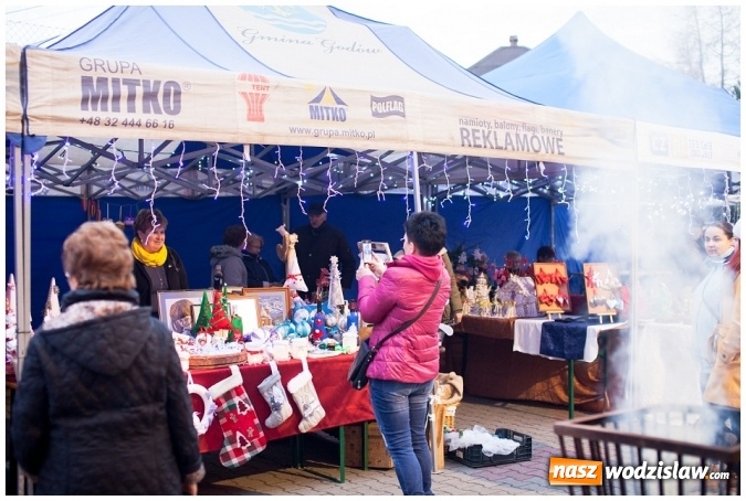 Zdjęcie w galerii na portalu naszwodzislaw.com: I Bożonarodzeniowy Jarmark Rękodzieła przy Ośrodku Kultury w Gołkowicach za nami! wiadomości z regionu