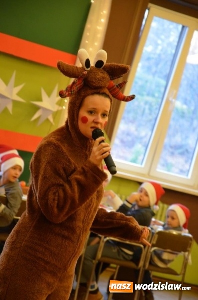 Zdjęcie w galerii na portalu naszwodzislaw.com: W Czyżowicach Mikołaj i jego pomocnicy spotkali się z dziećmi  wiadomości z regionu