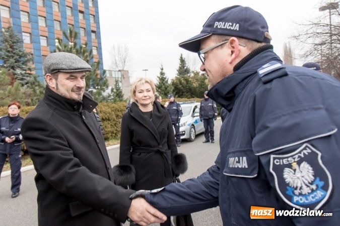 Zdjęcie w galerii na portalu naszwodzislaw.com: Śląska Policja ma 26 nowych radiowozów. Jeden trafił do wodzisławskiej placówki  wiadomości z regionu