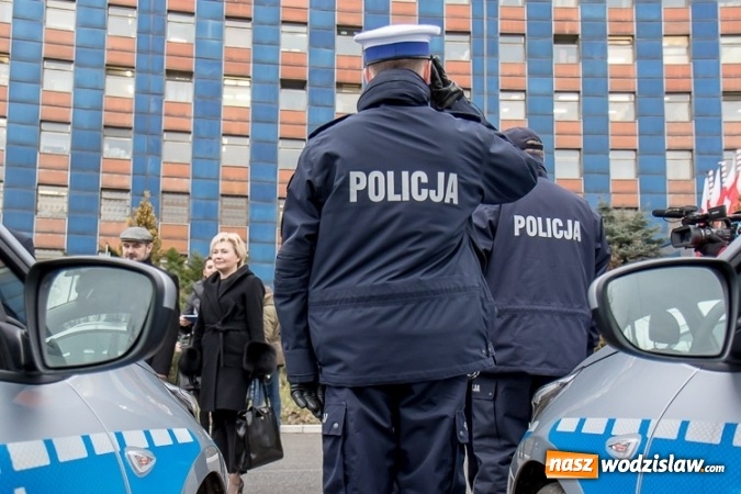 Zdjęcie w galerii na portalu naszwodzislaw.com: Śląska Policja ma 26 nowych radiowozów. Jeden trafił do wodzisławskiej placówki  wiadomości z regionu