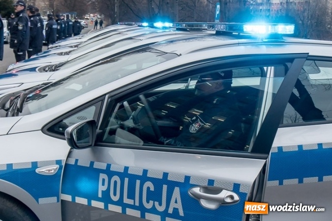 Zdjęcie w galerii na portalu naszwodzislaw.com: Śląska Policja ma 26 nowych radiowozów. Jeden trafił do wodzisławskiej placówki  wiadomości z regionu