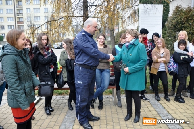 Zdjęcie w galerii na portalu naszwodzislaw.com: Radiowóz dla Pana Komendanta?  wiadomości z regionu