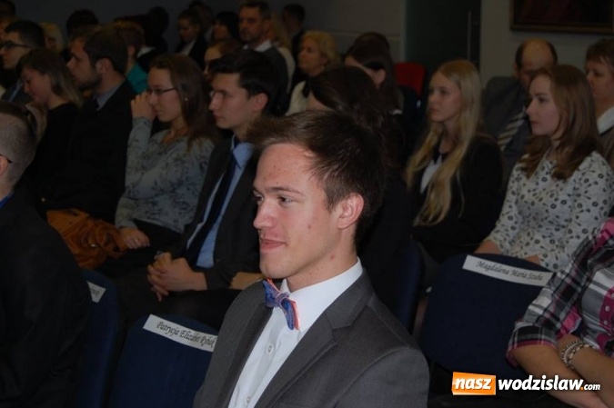 Zdjęcie w galerii na portalu naszwodzislaw.com: Kamil Sieradzki uczeń LO w Rydułtowach został stypendystą Prezesa Rady Ministrów  wiadomości z regionu