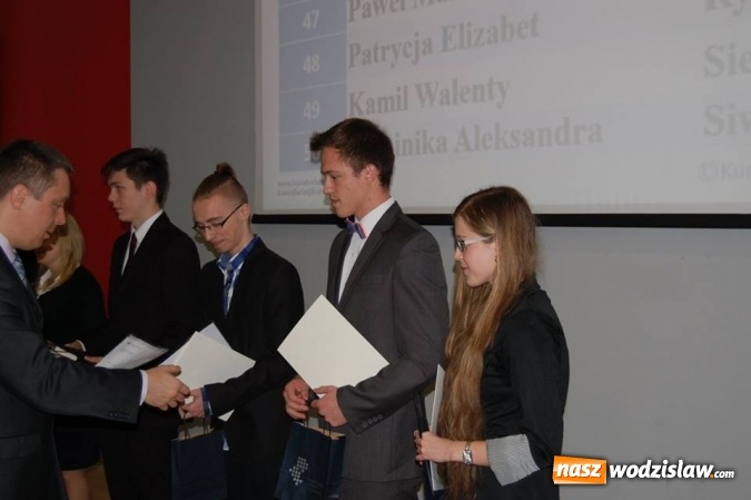 Zdjęcie w galerii na portalu naszwodzislaw.com: Kamil Sieradzki uczeń LO w Rydułtowach został stypendystą Prezesa Rady Ministrów  wiadomości z regionu