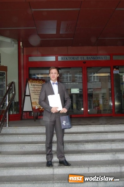 Zdjęcie w galerii na portalu naszwodzislaw.com: Kamil Sieradzki uczeń LO w Rydułtowach został stypendystą Prezesa Rady Ministrów  wiadomości z regionu