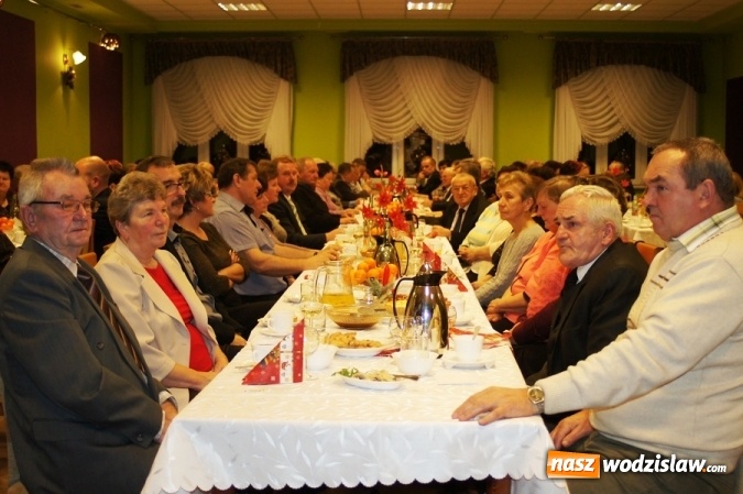 Zdjęcie w galerii na portalu naszwodzislaw.com: Wzruszające przedstawienie teatru 