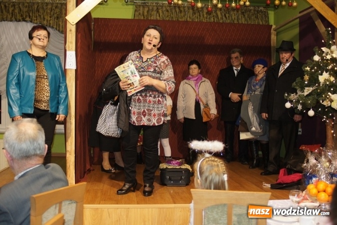 Zdjęcie w galerii na portalu naszwodzislaw.com: Wzruszające przedstawienie teatru 