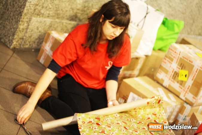 Zdjęcie w galerii na portalu naszwodzislaw.com: Finał Szlachetnej Paczki. W tym roku pomoc otrzymało 70 rodzin z powiatu wodzisławskiego wiadomości z regionu