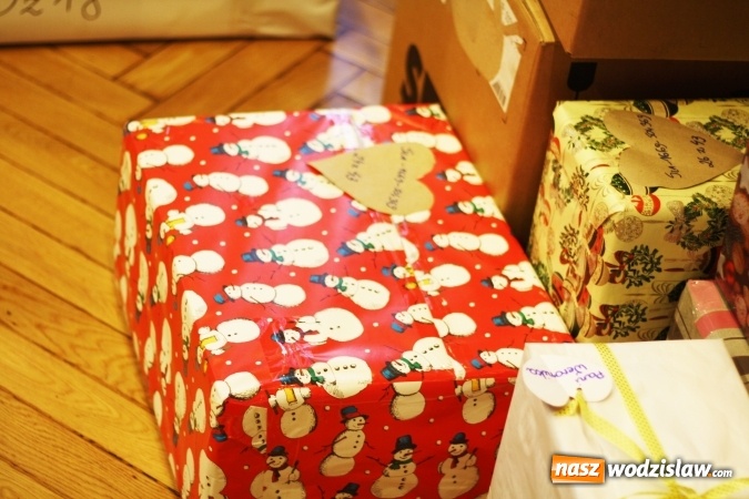 Zdjęcie w galerii na portalu naszwodzislaw.com: Finał Szlachetnej Paczki. W tym roku pomoc otrzymało 70 rodzin z powiatu wodzisławskiego wiadomości z regionu