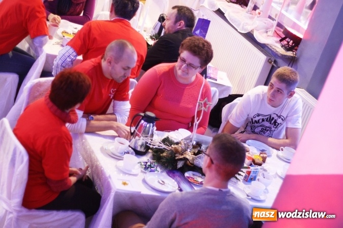 Zdjęcie w galerii na portalu naszwodzislaw.com: Finał Szlachetnej Paczki. W tym roku pomoc otrzymało 70 rodzin z powiatu wodzisławskiego wiadomości z regionu