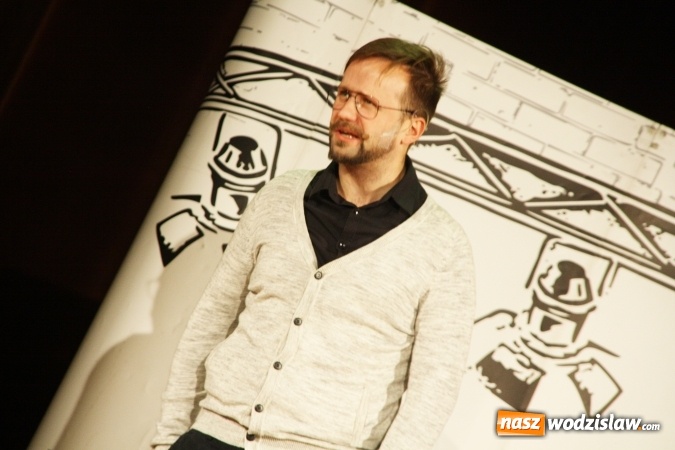 Zdjęcie w galerii na portalu naszwodzislaw.com: Kabaret Skeczów Męczących wystąpił w WCK wiadomości z regionu