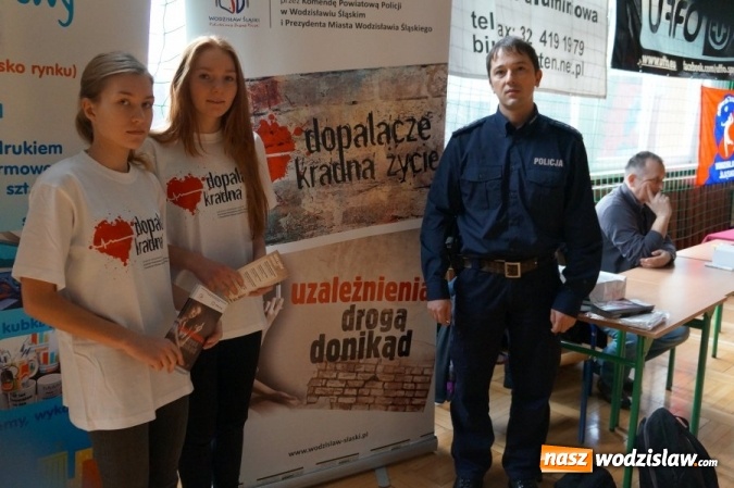 Zdjęcie w galerii na portalu naszwodzislaw.com: Dopalacze kradną życie! Wodzisławska policja apeluje: Uzależnij się, ale od sportu wiadomości z regionu