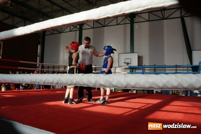 Zdjęcie w galerii na portalu naszwodzislaw.com: Dopalacze kradną życie! Wodzisławska policja apeluje: Uzależnij się, ale od sportu wiadomości z regionu