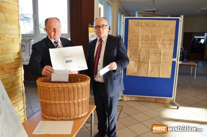 Zdjęcie w galerii na portalu naszwodzislaw.com: Młodzież z Tischnera po raz czwarty broni praw człowieka  wiadomości z regionu