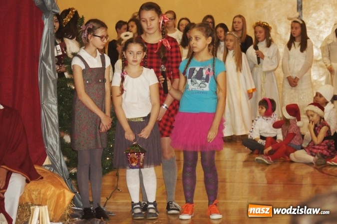 Zdjęcie w galerii na portalu naszwodzislaw.com: Rodzinne kolędowanie w Zespole Szkół w Mszanie  wiadomości z regionu