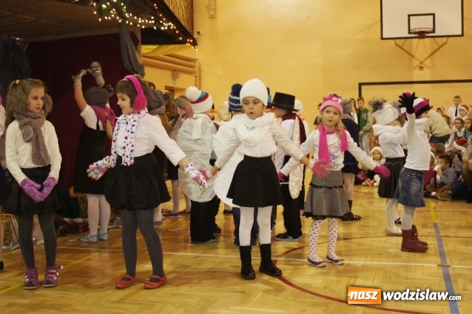 Zdjęcie w galerii na portalu naszwodzislaw.com: Rodzinne kolędowanie w Zespole Szkół w Mszanie  wiadomości z regionu