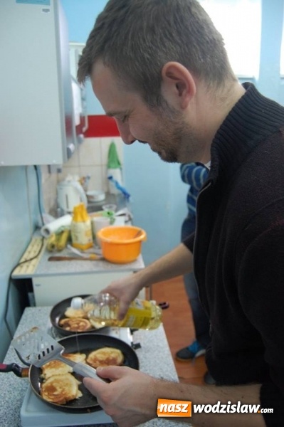 Zdjęcie w galerii na portalu naszwodzislaw.com: Ten dzień różnił się od pozostałych... Liceum im. Noblistów Polskich w Rydułtowach świętowało Dzień Patrona  wiadomości z regionu