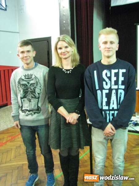 Zdjęcie w galerii na portalu naszwodzislaw.com: Ten dzień różnił się od pozostałych... Liceum im. Noblistów Polskich w Rydułtowach świętowało Dzień Patrona  wiadomości z regionu