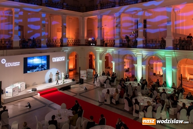 Zdjęcie w galerii na portalu naszwodzislaw.com: Nauczycielka z Rydułtów wyróżniona przez Fundusz Rozwoju Systemu Edukacji  wiadomości z regionu