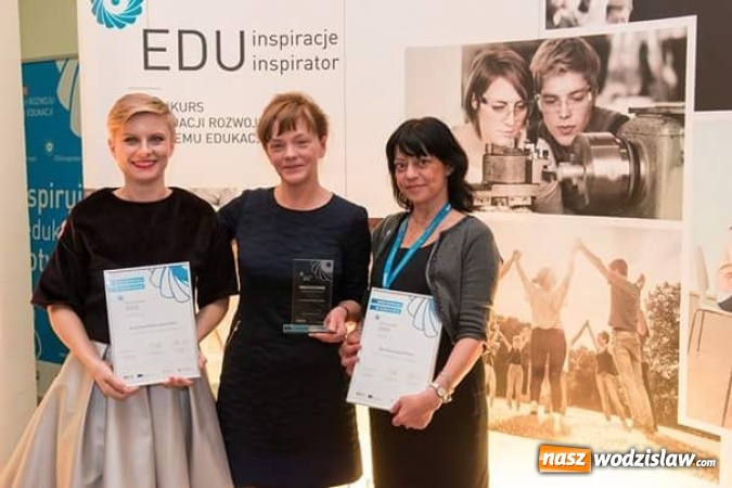 Zdjęcie w galerii na portalu naszwodzislaw.com: Nauczycielka z Rydułtów wyróżniona przez Fundusz Rozwoju Systemu Edukacji  wiadomości z regionu