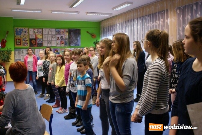 Zdjęcie w galerii na portalu naszwodzislaw.com: Szlachetna Paczka w Rydułtowach dotarła do 44 rodzin  wiadomości z regionu