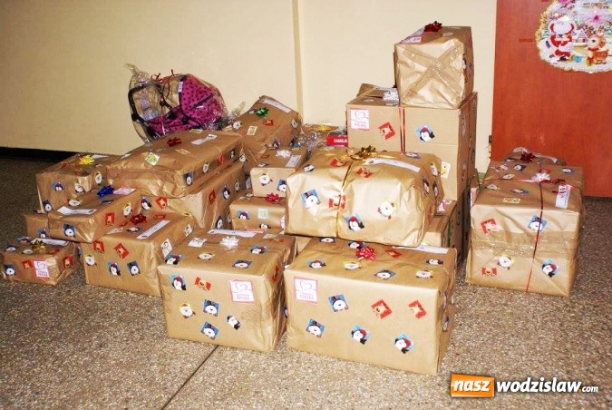 Zdjęcie w galerii na portalu naszwodzislaw.com: Szlachetna Paczka w Rydułtowach dotarła do 44 rodzin  wiadomości z regionu