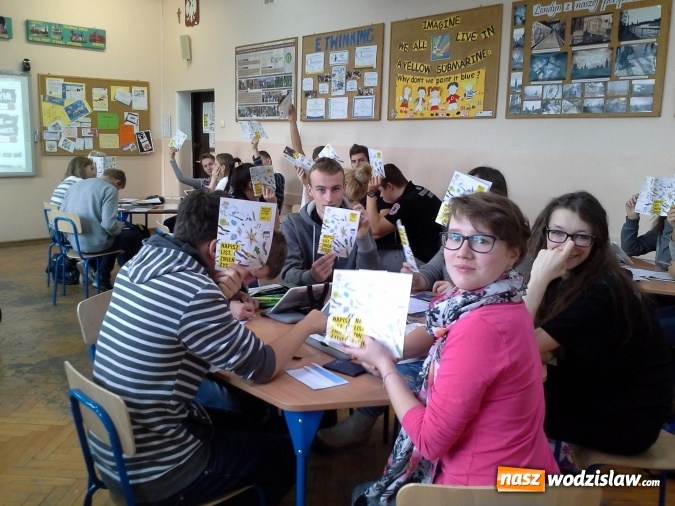 Zdjęcie w galerii na portalu naszwodzislaw.com: Finał Międzynarodowej akcji Amnesty International w LO im. Noblistów Polskich w Rydułtowach wiadomości z regionu