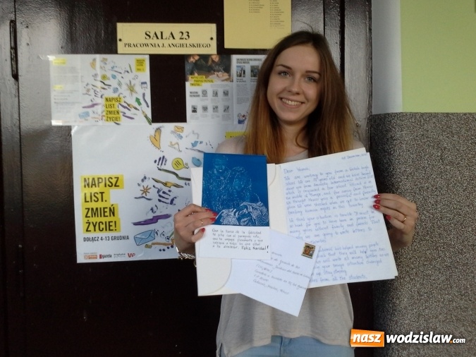 Zdjęcie w galerii na portalu naszwodzislaw.com: Finał Międzynarodowej akcji Amnesty International w LO im. Noblistów Polskich w Rydułtowach wiadomości z regionu