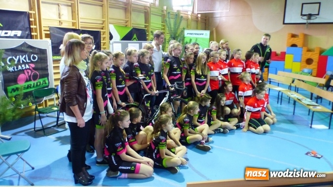 Zdjęcie w galerii na portalu naszwodzislaw.com: Przemysław Niemiec odwiedził Cykloklasę Merida w Rydułtowach  wiadomości z regionu