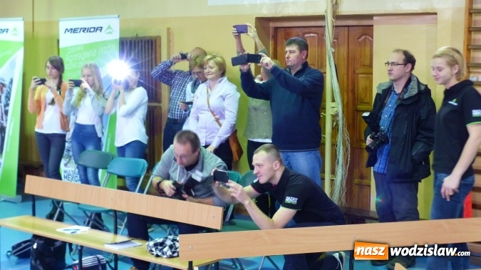 Zdjęcie w galerii na portalu naszwodzislaw.com: Przemysław Niemiec odwiedził Cykloklasę Merida w Rydułtowach  wiadomości z regionu
