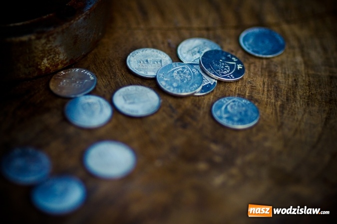 Zdjęcie w galerii na portalu naszwodzislaw.com: Na wodzisławskim rynku zapłonął ogień wiadomości z regionu